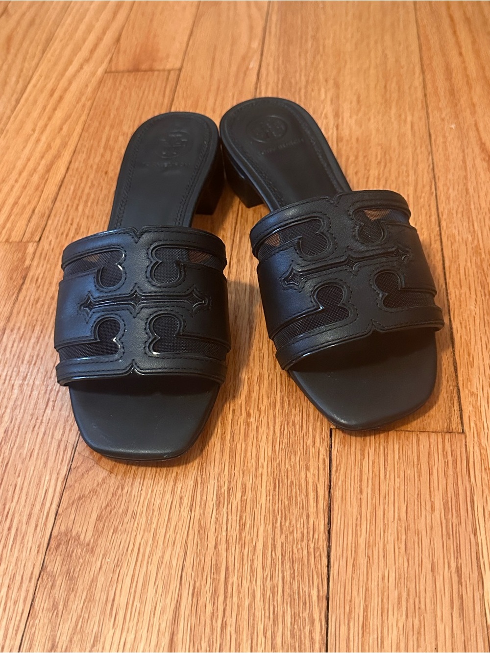 Tory Burch black sandal size 5.5